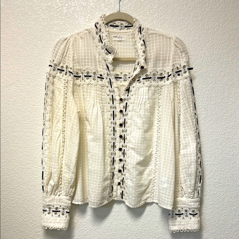 Rahi Anthropologie Ivory Lace Button Balloon Sleeve Blouse